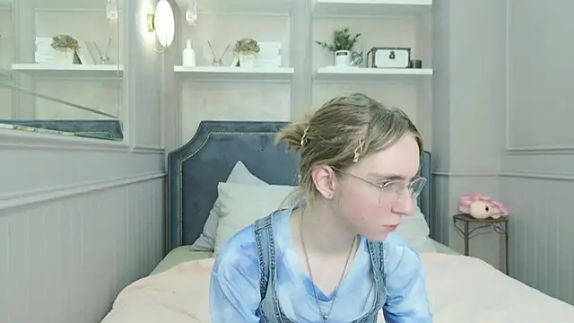 Beverly Gomes online show from September 12, 5:40 am