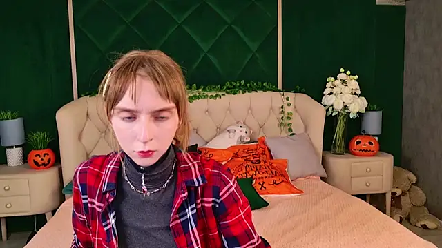 Beverly Gomes online show from October 21, 3:24 pm