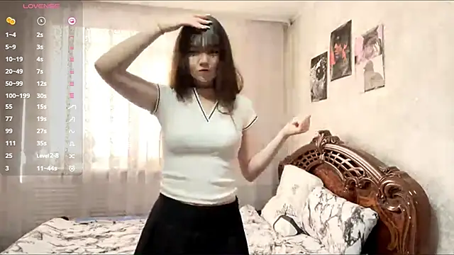 Pikmigirl18 online show from October 26, 7:36 am