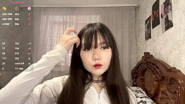 Pikmigirl18 online show from October 29, 11:12 am