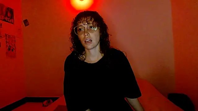 Snapshot of Myrosieposy chatting on December 20, 2:07 am Myrosieposy online show from December 20, 2:07 am