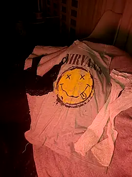 Snapshot of Almendrasexy chatting on November 13, 3:27 am Almendrasexy online show from November 13, 3:27 am