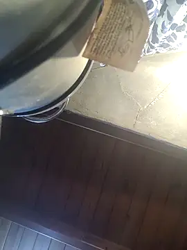 Snapshot of Almendrasexy chatting on November 15, 1:14 am Almendrasexy online show from November 15, 1:14 am