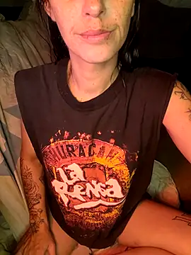 Snapshot of Almendrasexy chatting on November 19, 4:23 am Almendrasexy online show from November 19, 4:23 am