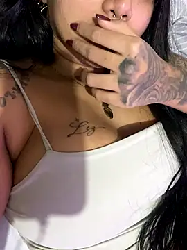 Snapshot of danilyns chatting on October 4, 3:15 am danilyns online show from October 4, 3:15 am