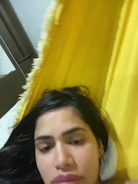 Snapshot of danilyns chatting on October 28, 11:40 pm danilyns online show from October 28, 11:40 pm