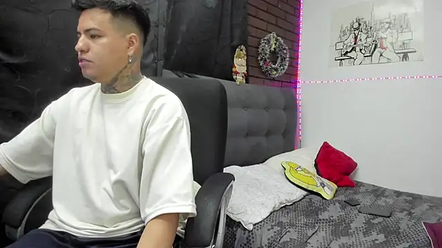 CrisabellssEden online show from December 22, 2:36 pm