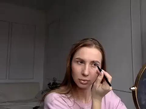 Alveryn online show from November 1, 7:32 am