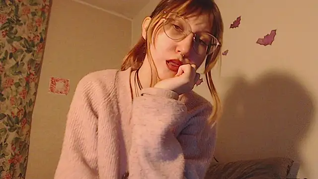 Snapshot of ohmycheryl chatting on November 12, 5:24 pm ohmycheryl online show from November 12, 5:24 pm