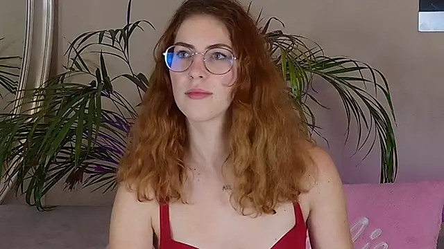 CaitlinMoon online show from November 12, 4:02 am