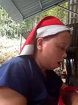 Snapshot of -Kitty-92 chatting on October 17, 6:27 am -Kitty-92 online show from October 17, 6:27 am