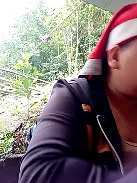 Snapshot of -Kitty-92 chatting on October 21, 2:23 am -Kitty-92 online show from October 21, 2:23 am