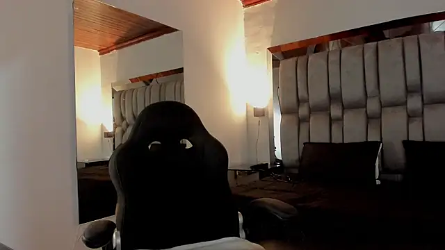 Snapshot of AnnaraLein chatting on November 7, 12:32 am AnnaraLein online show from November 7, 12:32 am