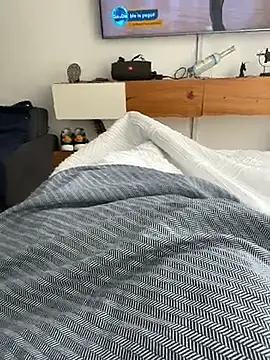 andres52720 online show from February 13, 3:41 pm