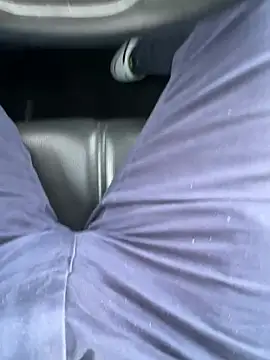 andres52720 online show from April 23, 11:53 am