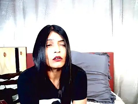 IndianAlisha online show from December 5, 6:15 pm