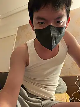 Snapshot of kaikai1335 chatting on November 16, 2:22 pm kaikai1335 online show from November 16, 2:22 pm