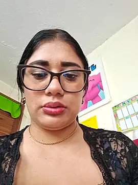 Snapshot of Monse--145 chatting on October 13, 1:22 pm Monse--145 online show from October 13, 1:22 pm
