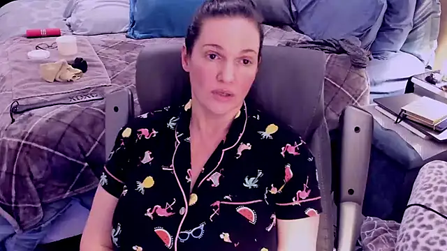 Snapshot of ninajaymes chatting on December 17, 10:23 am ninajaymes online show from December 17, 10:23 am