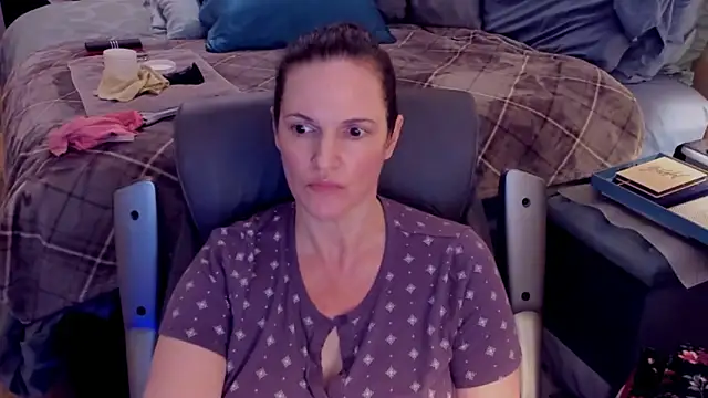 Snapshot of ninajaymes chatting on January 14, 1:36 am ninajaymes online show from January 14, 1:36 am