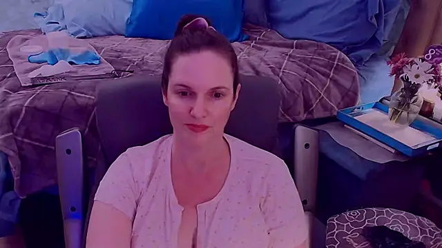 Snapshot of ninajaymes chatting on March 8, 3:50 am ninajaymes online show from March 8, 3:50 am