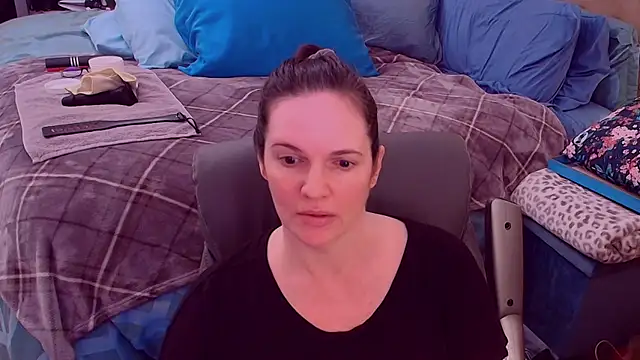 Snapshot of ninajaymes chatting on November 14, 2:21 am ninajaymes online show from November 14, 2:21 am