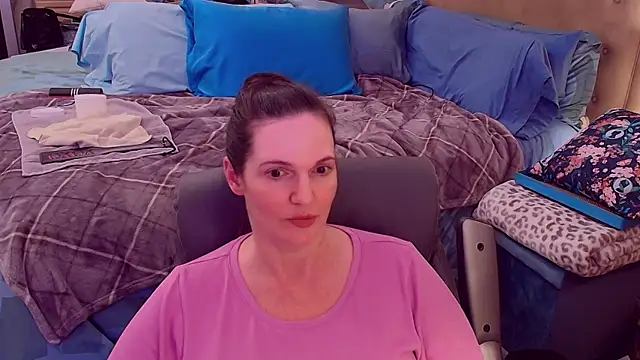 Snapshot of ninajaymes chatting on December 5, 3:26 am ninajaymes online show from December 5, 3:26 am