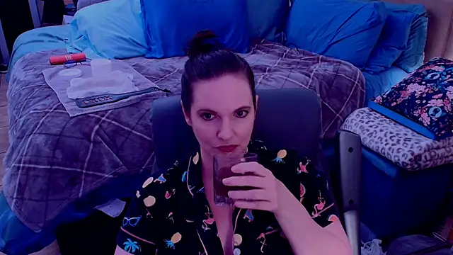 Snapshot of ninajaymes chatting on May 1, 10:36 pm ninajaymes online show from May 1, 10:36 pm