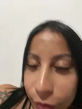 Snapshot of BetanyMiller chatting on May 16, 11:57 pm BetanyMiller online show from May 16, 11:57 pm