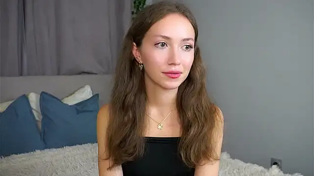 Snapshot of ZeniaBolich chatting on September 15, 9:15 pm ZeniaBolich online show from September 15, 9:15 pm