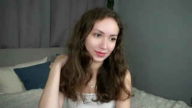 Snapshot of ZeniaBolich chatting on September 21, 9:27 pm ZeniaBolich online show from September 21, 9:27 pm