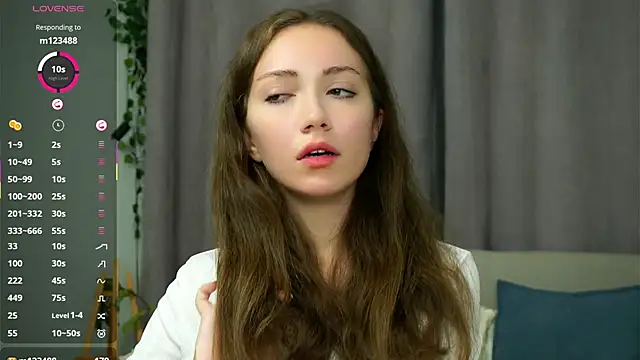 Snapshot of ZeniaBolich chatting on October 3, 9:34 pm ZeniaBolich online show from October 3, 9:34 pm
