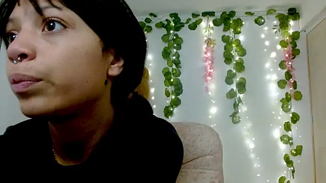 EIVIY1609 online show from November 3, 1:56 pm