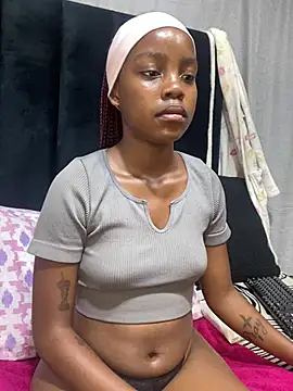 Littlebunny33 online show from April 22, 8:32 pm