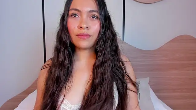 Snapshot of allie_bruce chatting on September 16, 2:12 am allie bruce online show from September 16, 2:12 am