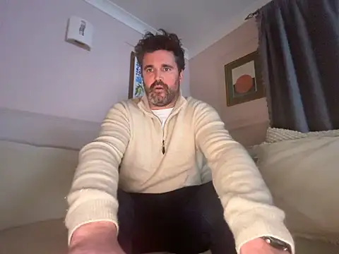 CyprioteWhitefly online show from February 6, 10:35 pm