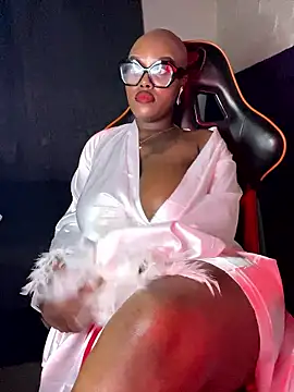 QUEEN NOBUHLE 777 online show from January 9, 9:49 pm