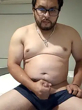 MauxXx93 online show from February 17, 5:37 am