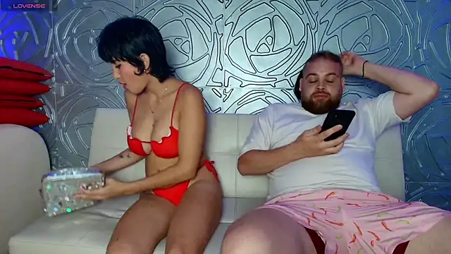 Snapshot of Sweetberryhot chatting on December 3, 7:23 pm Sweetberryhot online show from December 3, 7:23 pm