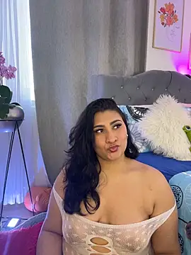 Elyross1  online show from November 8, 9:24 pm