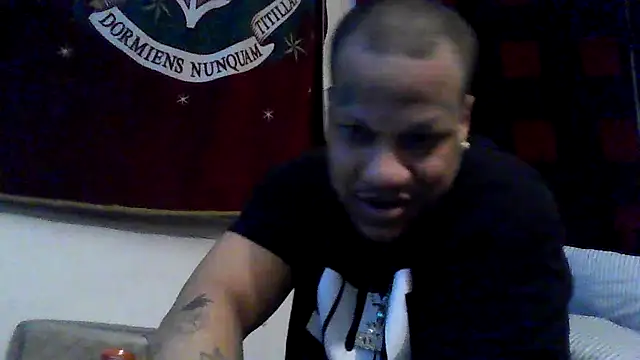 Snapshot of Sexdemonfrfr chatting on February 13, 1:12 am Sexdemonfrfr online show from February 13, 1:12 am