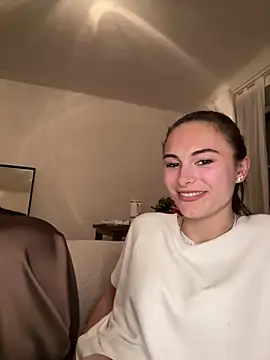 SophiiaStarr online show from May 6, 8:58 pm