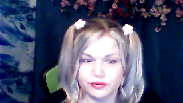 Nayvessa online show from November 4, 12:15 pm