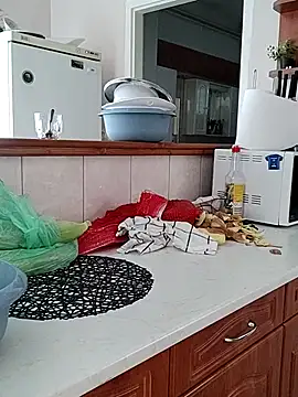 Snapshot of MiriandZacki chatting on October 19, 9:54 am MiriandZacki online show from October 19, 9:54 am