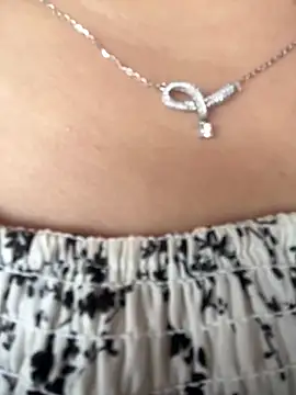 smgirls online show from September 18, 8:05 am