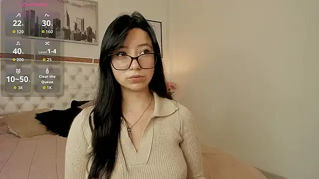 Snapshot of Zoe_Xra chatting on June 6, 8:35 pm Zoe Xra online show from June 6, 8:35 pm