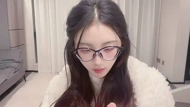 ZhaoZhao-ZM online show from November 11, 1:55 pm