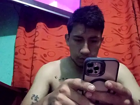 True Di online show from September 19, 1:07 am