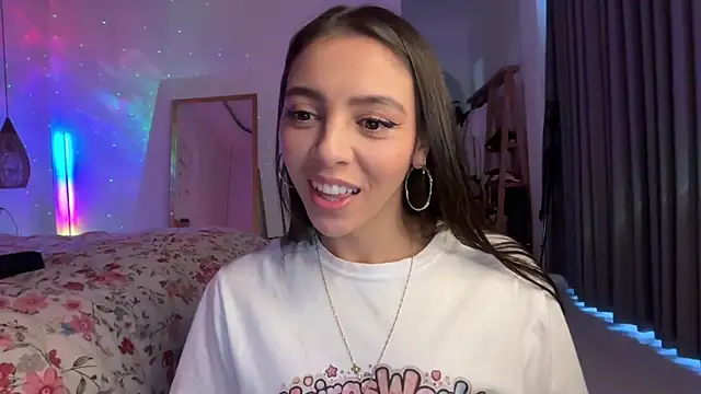 keirasworld online show from June 8, 1:28 am