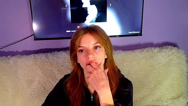 mari  papi online show from December 3, 11:30 am